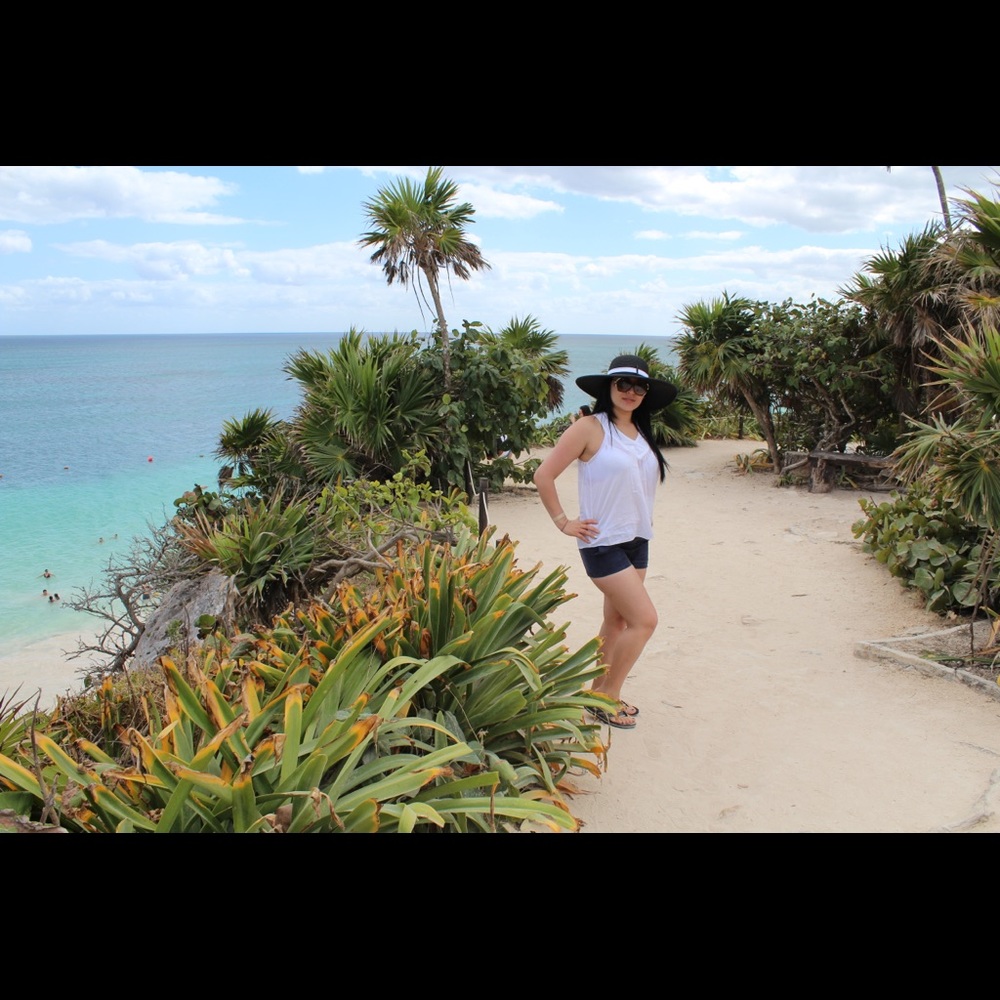 Meet your Posher, Beatriz